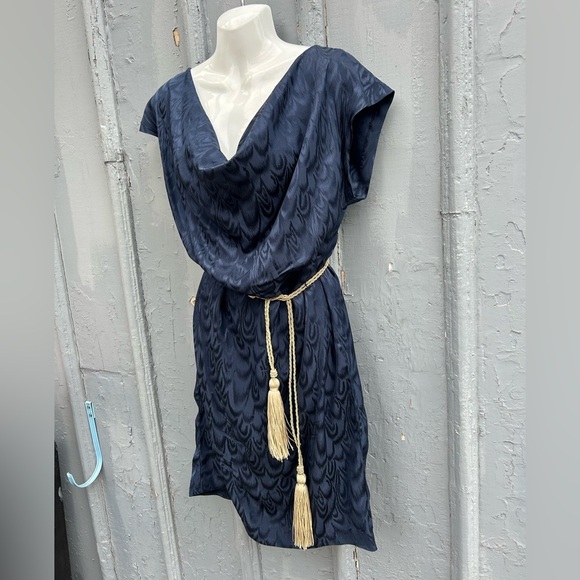 Trina Turk Navy Silk Shift, size 6 - Picture 3 of 12